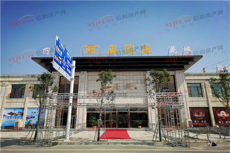 恒大商圈，锦江城三房精装临近羊山公园带暖气.有证，拎包入住